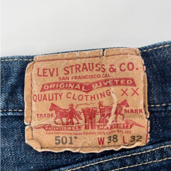Levi’s 501 Men’s Jeans 38x32 Original Fit Straight Leg Medium Wash Denim - Picture 5 of 6